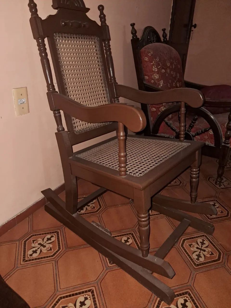 Cadeiras de balanco madeira com palhinha - Foto 4