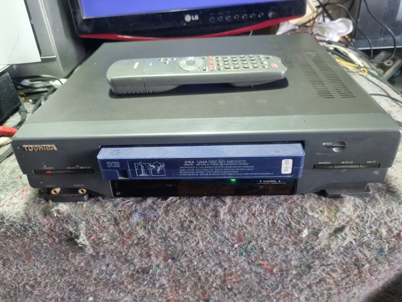 vídeo cassete toshiba x61m funcionando  com controle remoto - Foto 3