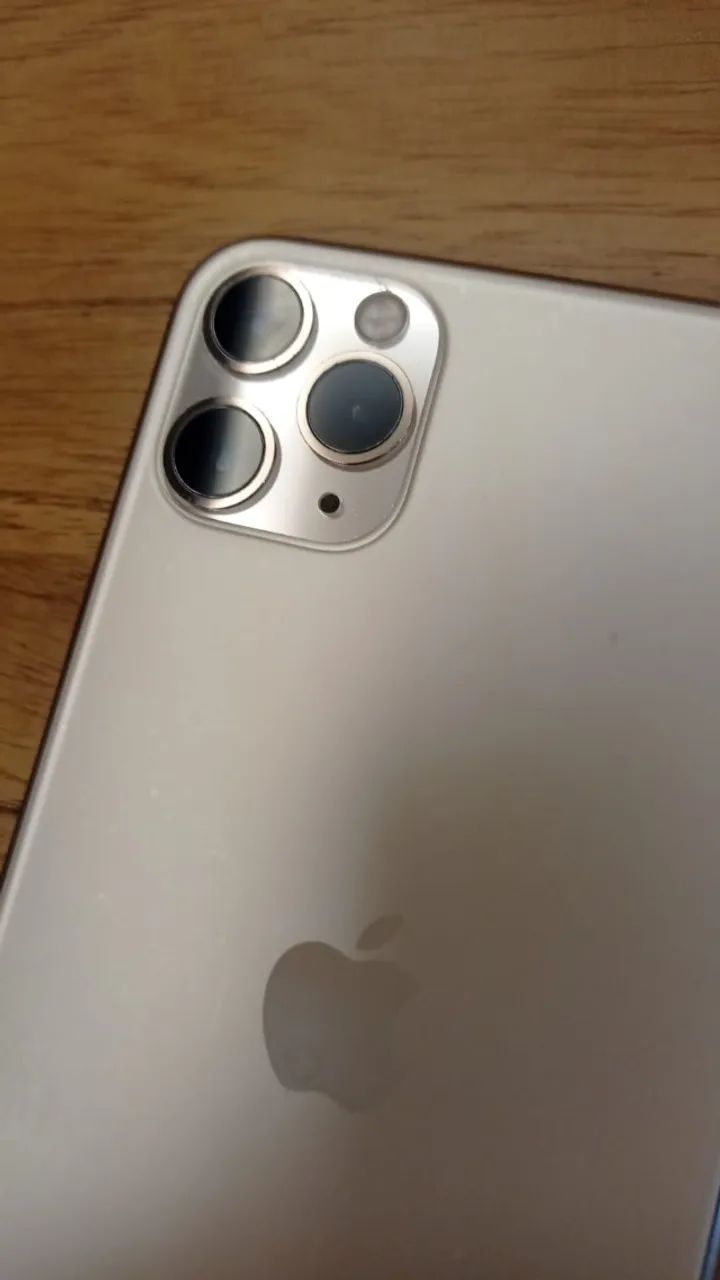 IPHONE 11 PRO MAX GOLD 64GB - Foto 2