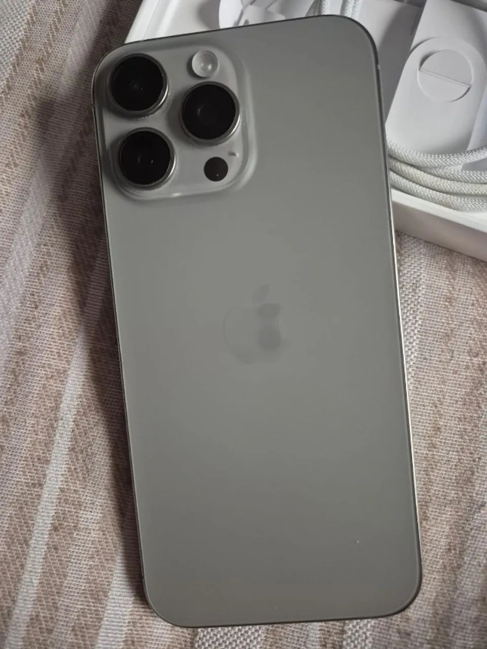 IPhone 16 Pro Max - Foto 2