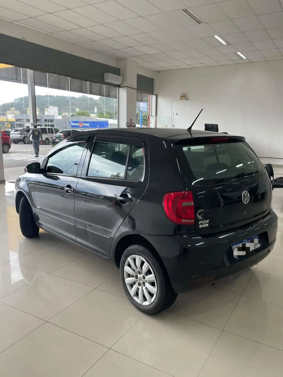 Volkswagen Fox 1.0 MI Total Flex 8V 5P 2013 - Foto 5
