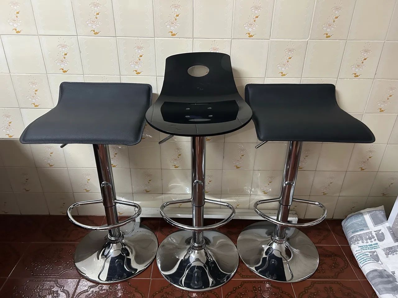 3 Banquetas altas para balcão - preta  - Foto 2