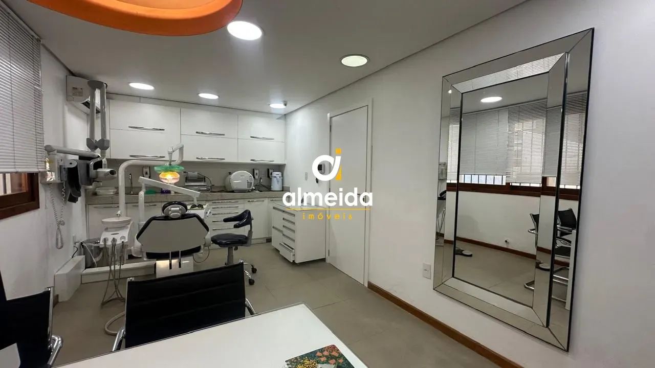 Sala com equipamentos de dentista - Foto 4