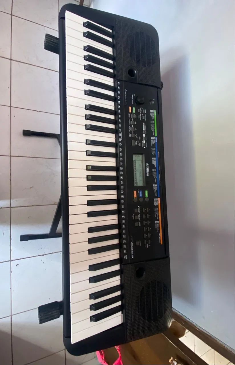 Teclado Yamaha PSR-E223 ? COMPLETO! - Foto 3