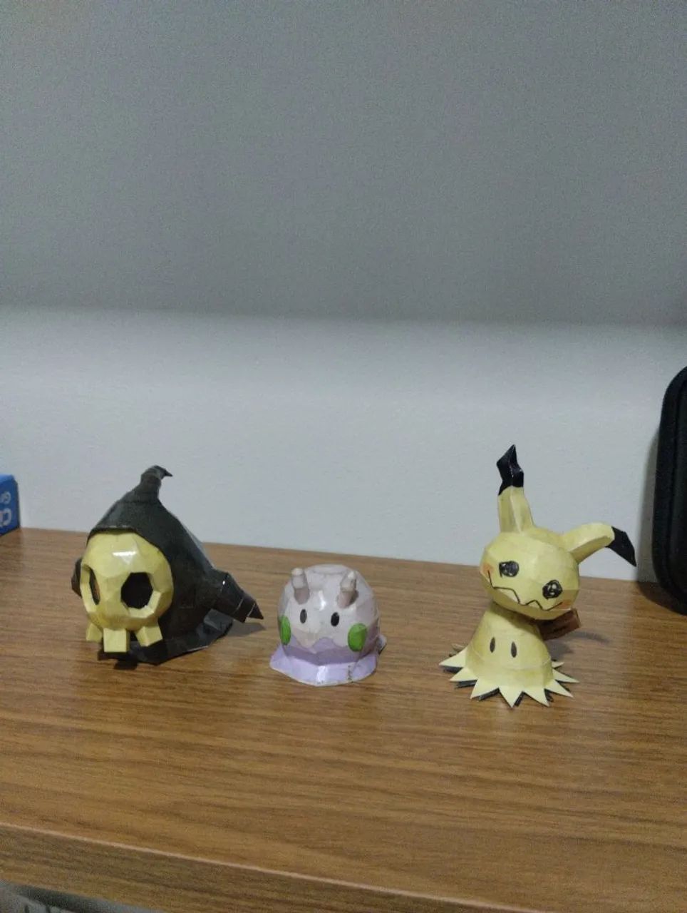 Actions figures pokémon em papercraft 