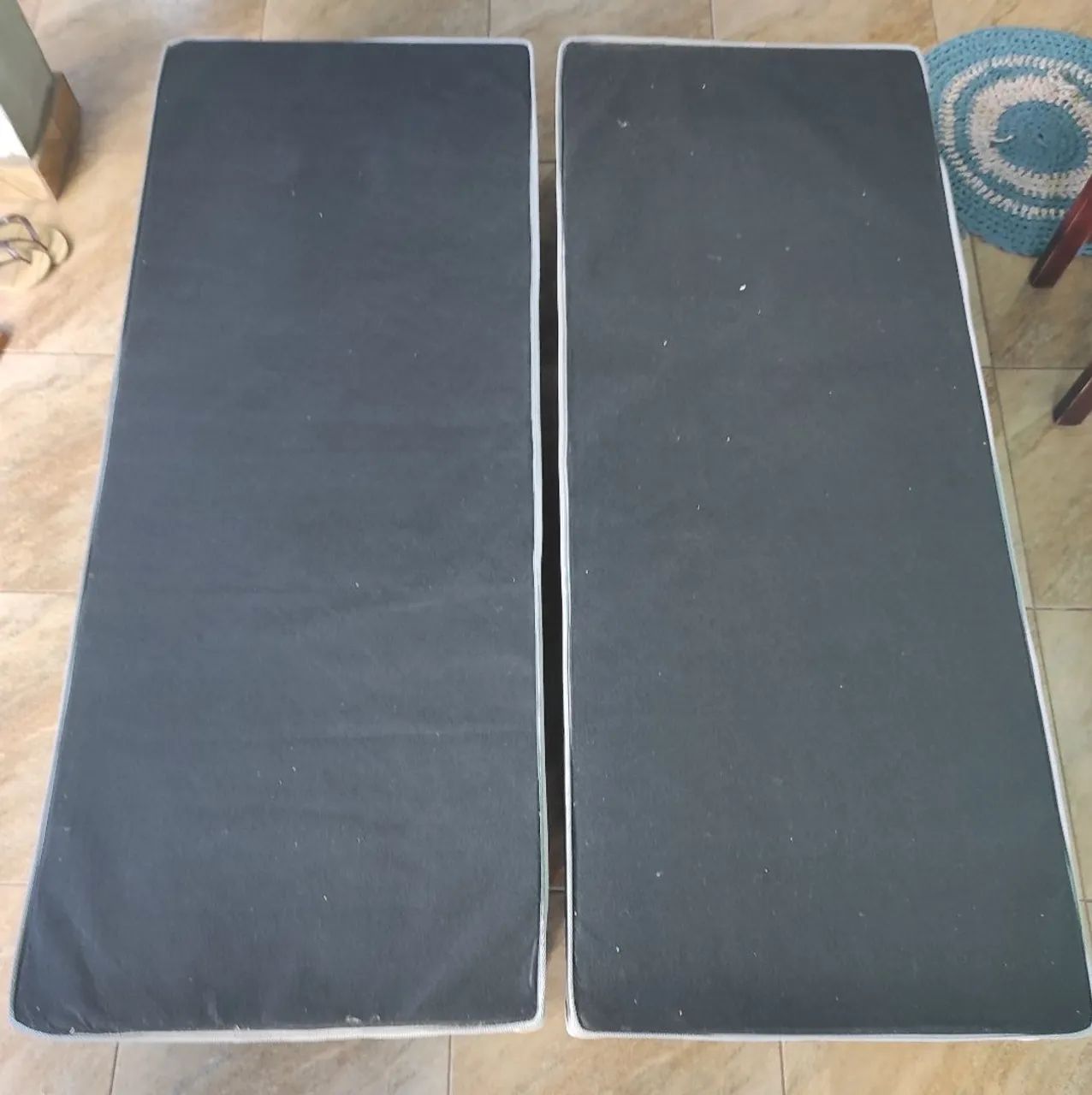 Cama Box Queen Letspuma Bipartida com Pés de Madeira - Conservada