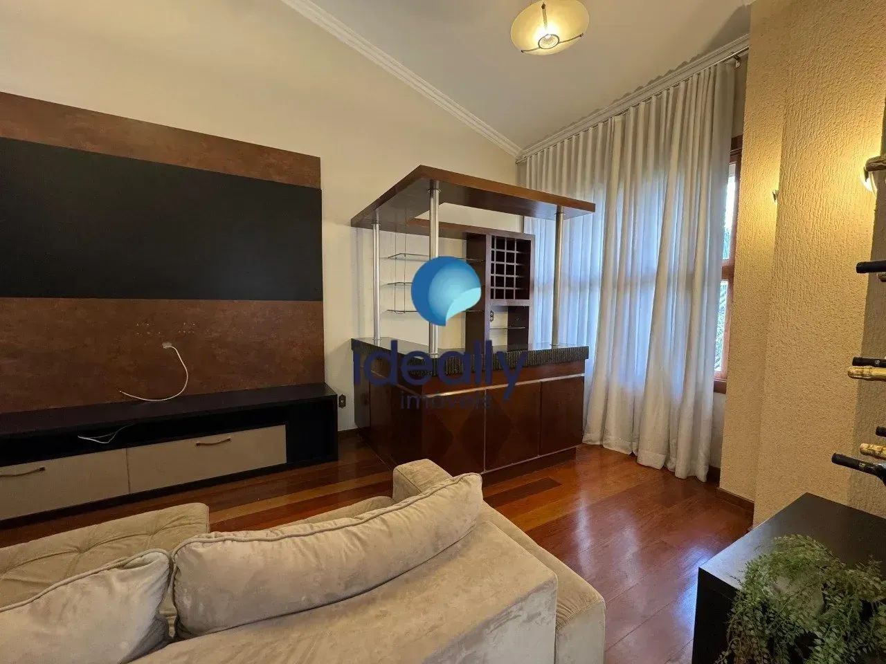 CASA | 5 QUARTOS | 1 SUÍTE MASTER COM HIDROMASSAGEM | 4 VAGAS | ÁREA GOURMET COM PISCINA E - Foto 2