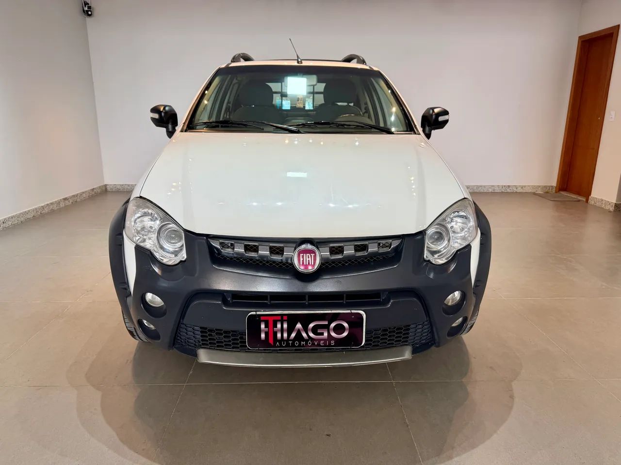 Fiat Strada Adv.1.8 16V Dualogic Flex CD 2014 - Foto 2