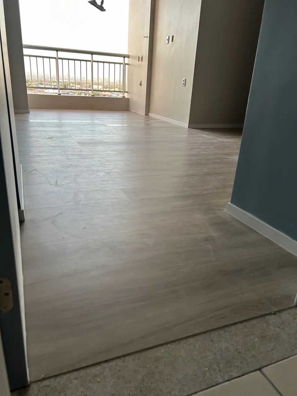 Instalação de pisos vinílico, carpetes, mantas. - Foto 4