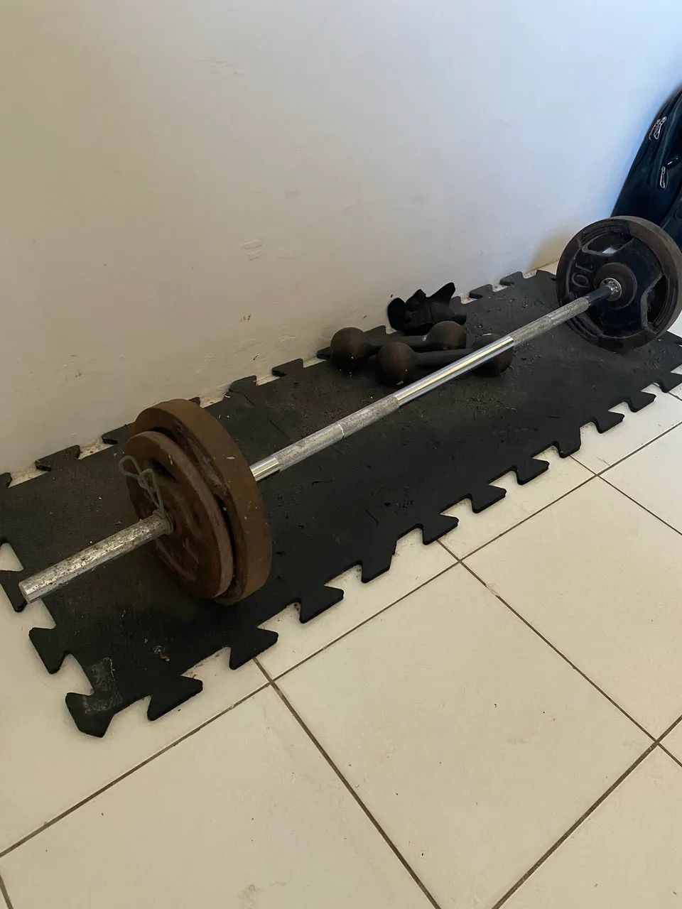 Musculação Barra Reta