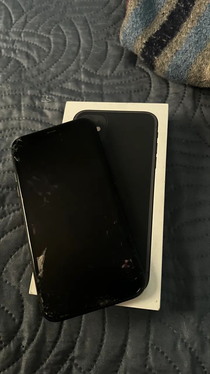 iPhone 11 128GB Original com Caixa - Para Conserto - Foto 2