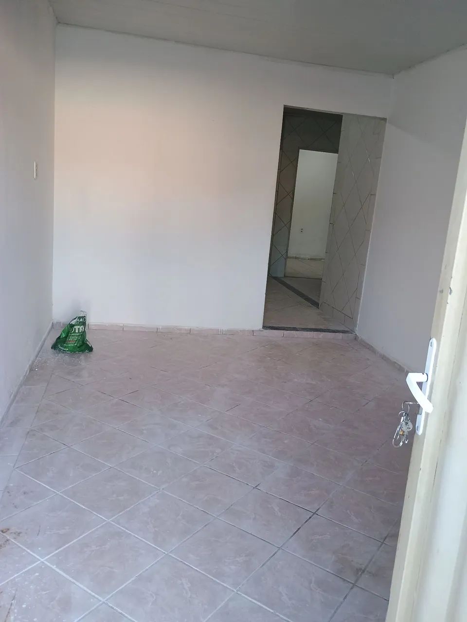 Aluga-se uma casa no margarida Procópio quadra p número 14 - Foto 2