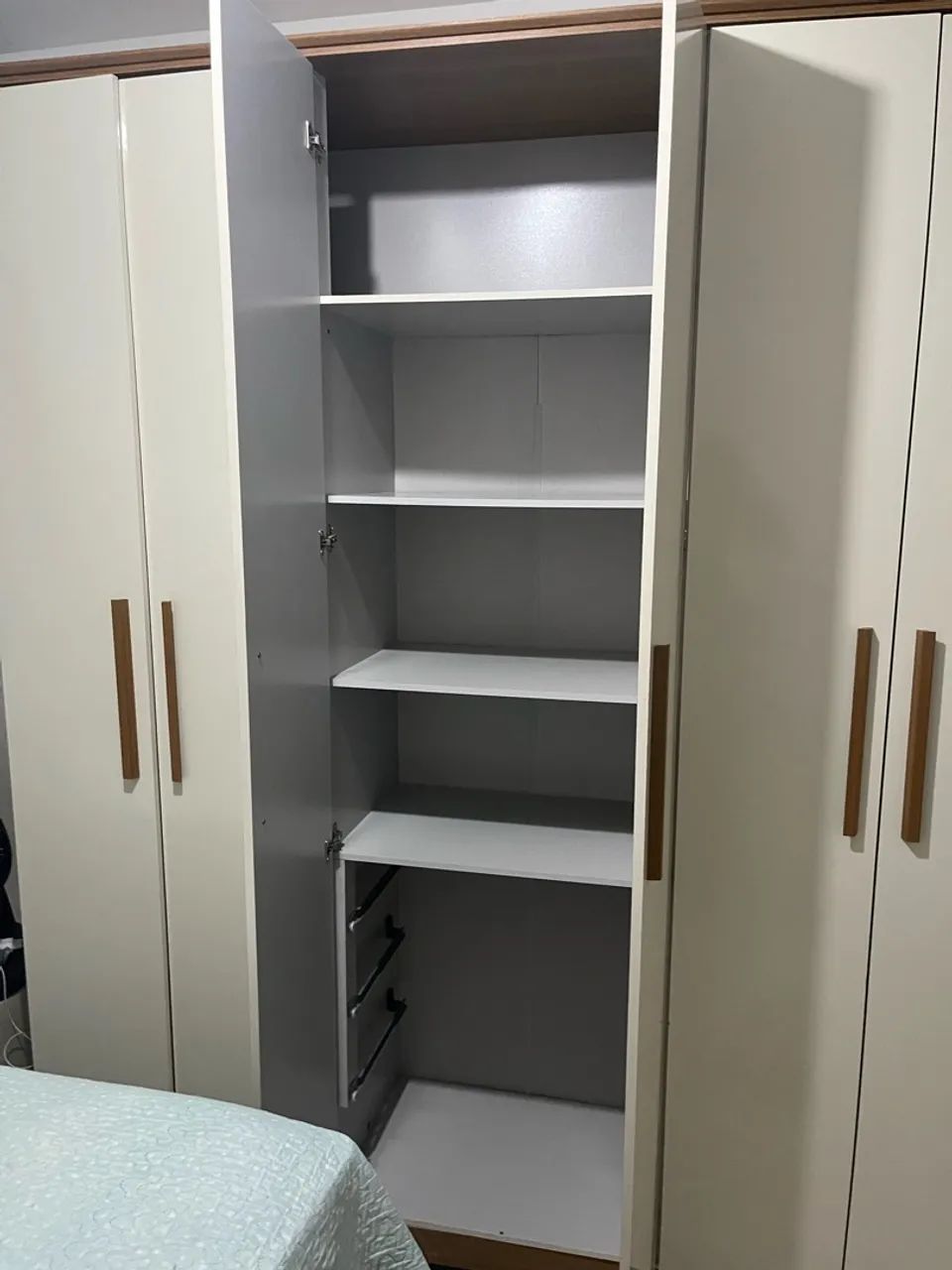 Guarda-roupa 6 portas - Foto 3