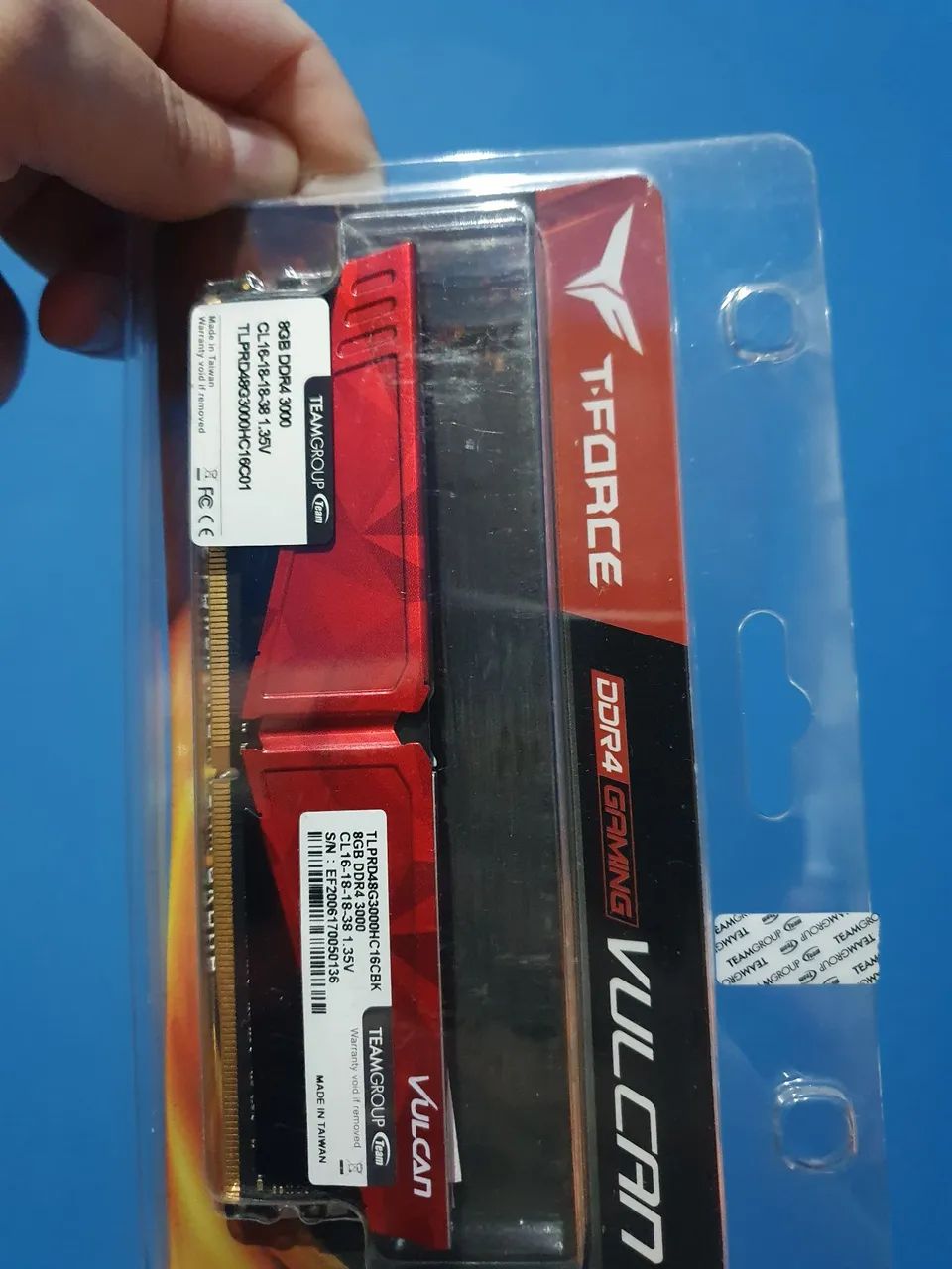TeamGroup T-Force Vulcan TLPRD48G300HC16CBK 1x8GB DDR4 CL16