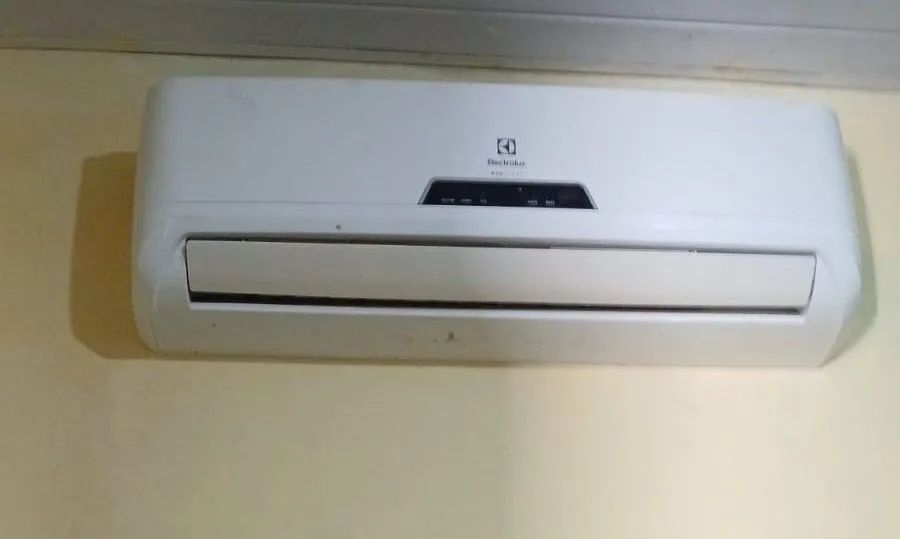 AR CONDICIONADO BRANCO ELECTROLUX 