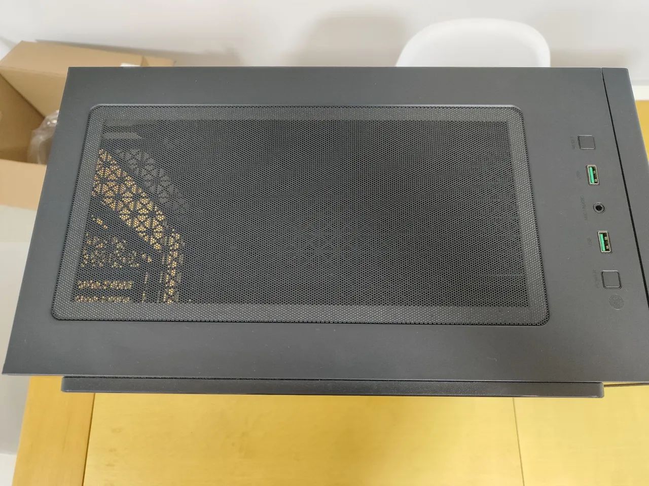 Gabinete DeepCool MACUBE 110 - Excelente Estado - Foto 3