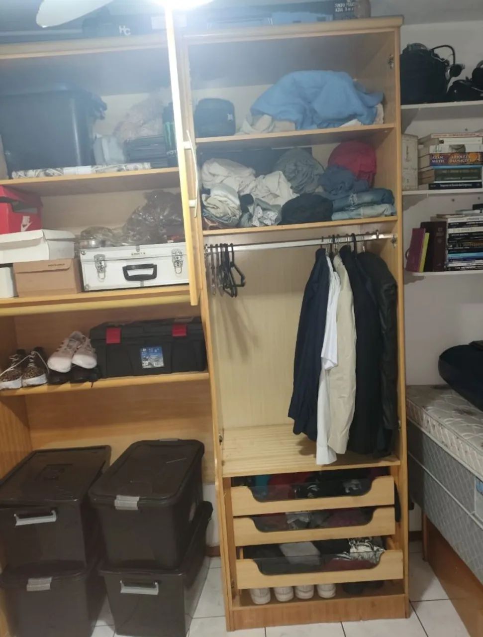 GUARDA ROUPA COM CAMA DE SOLTEIRO - Foto 2