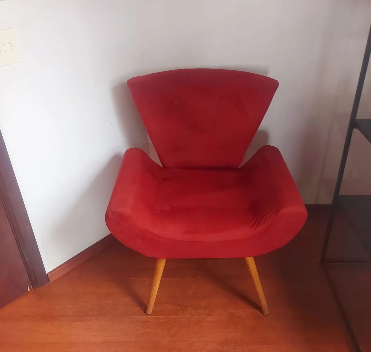 Poltrona tulipa Vinho/Marsala  - Foto 2