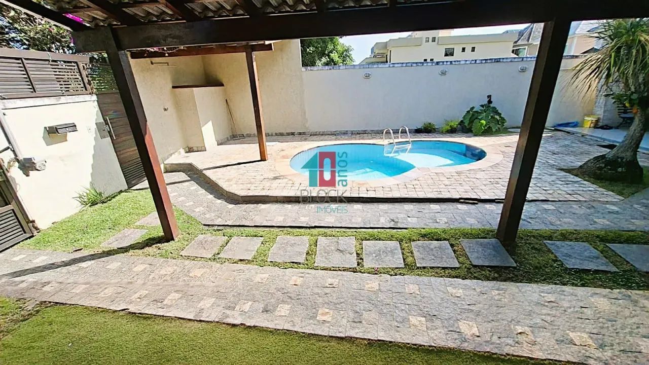 Barra da Tijuca | Casa de Condomínio 4 quartos, sendo 4 suites