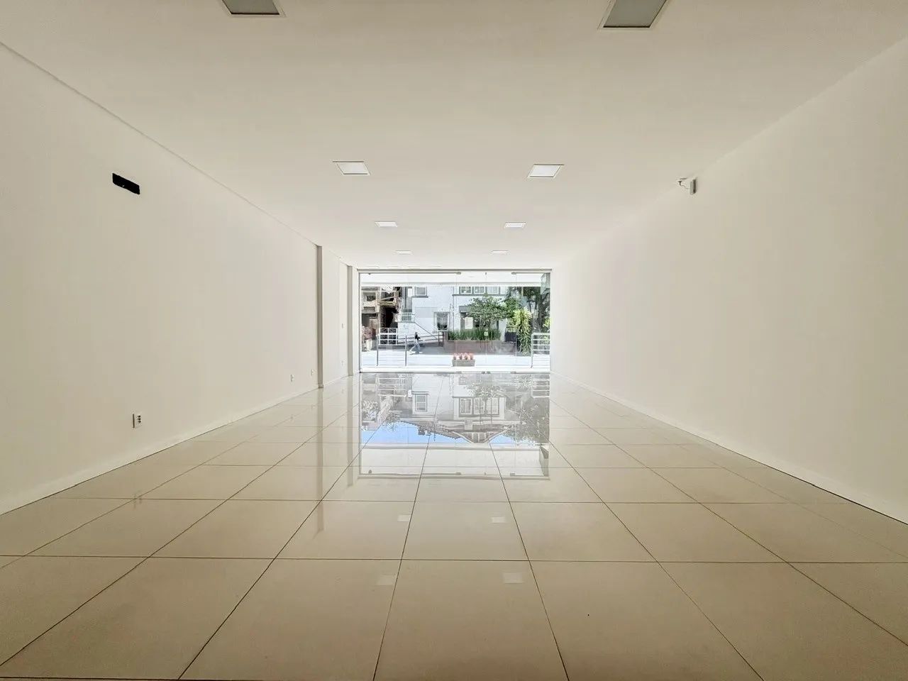 Loja Térrea com Vitrine e Vaga no Centro de Blumenau - Foto 4