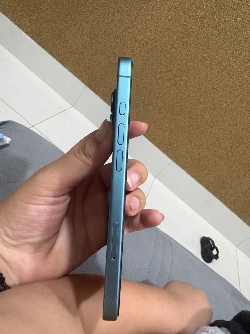 iPhone 16