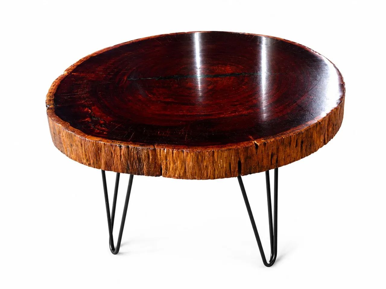 ?Mesa de centro em  madeira maciça de sucupira com  resina