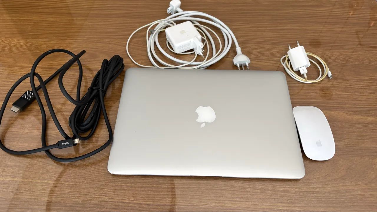 MacBook Air 13? 2017 c/ Magic Mouse e HDMI - Notebooks - Caçari