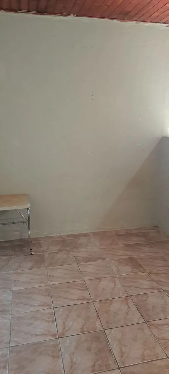 Quarto grande com banheiro  - Foto 2