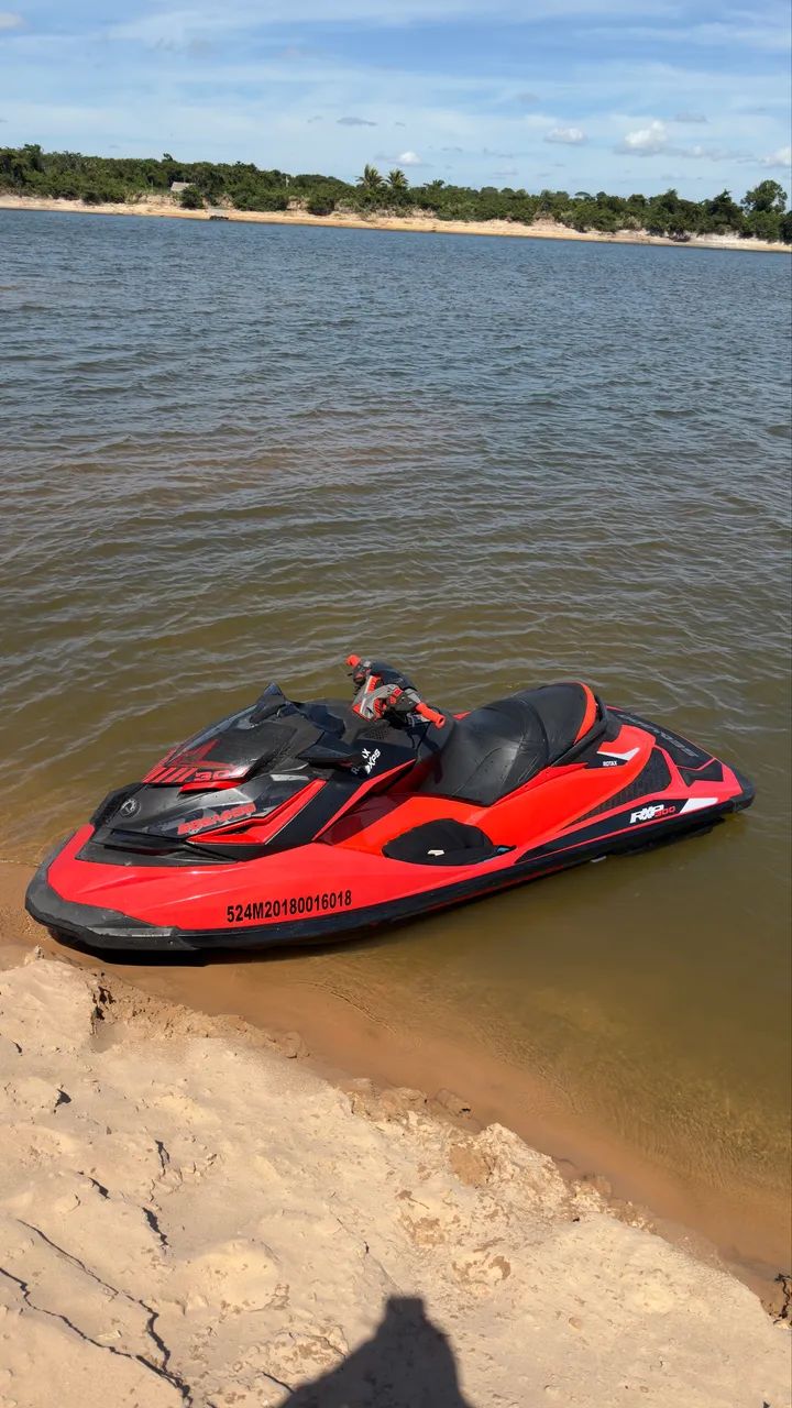 Vende se jet Seadoo RXP 300