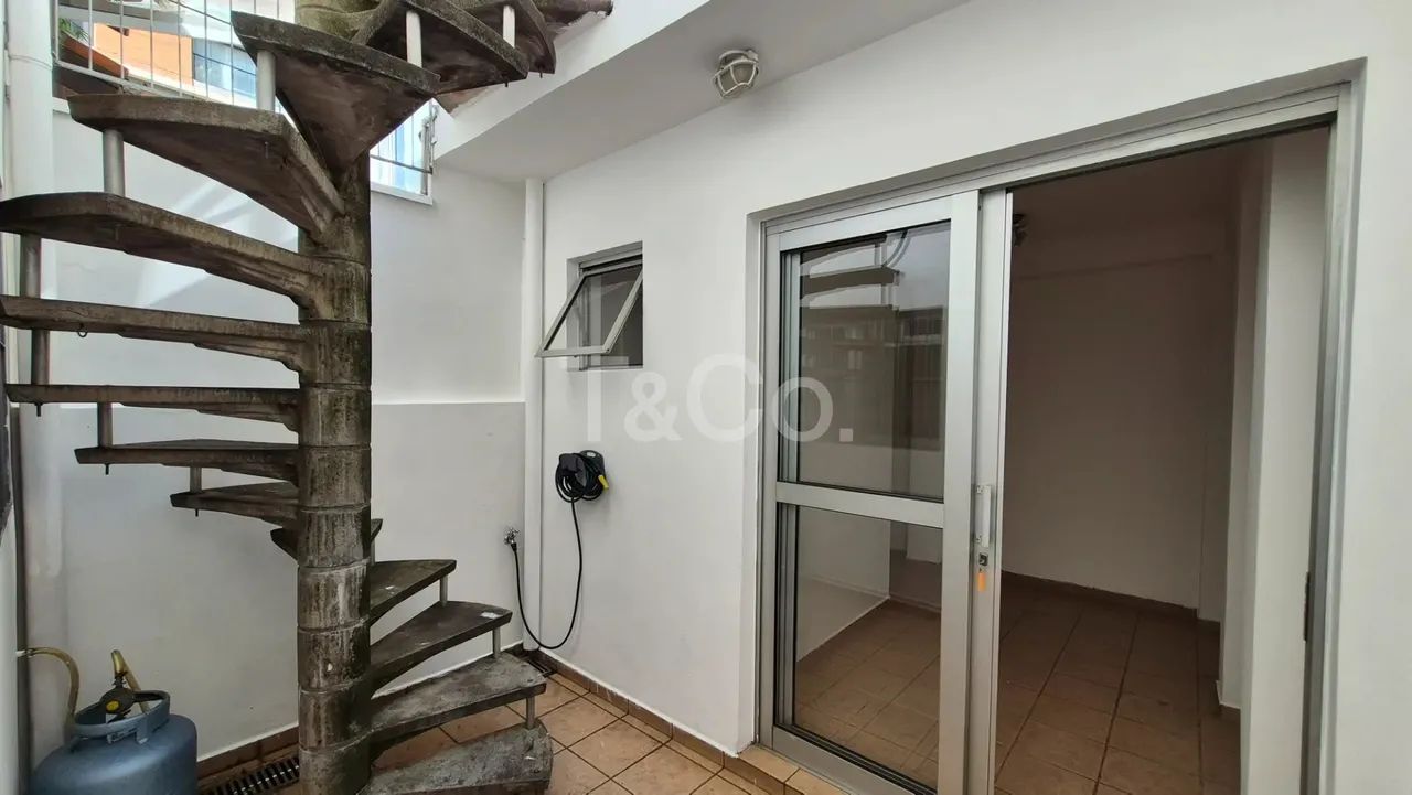 Casa 2 Quartos Ao Lado do Metrô Com Vaga Coberta e Espaço Para Escritório - Foto 3