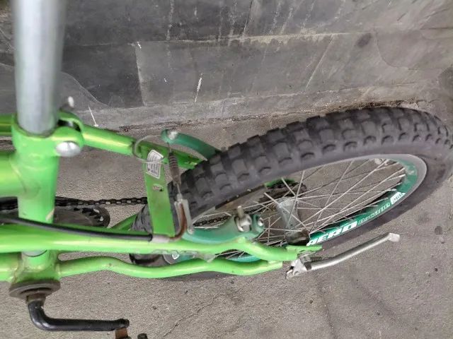 Bicicleta aro 20 pegar e andar - Foto 3