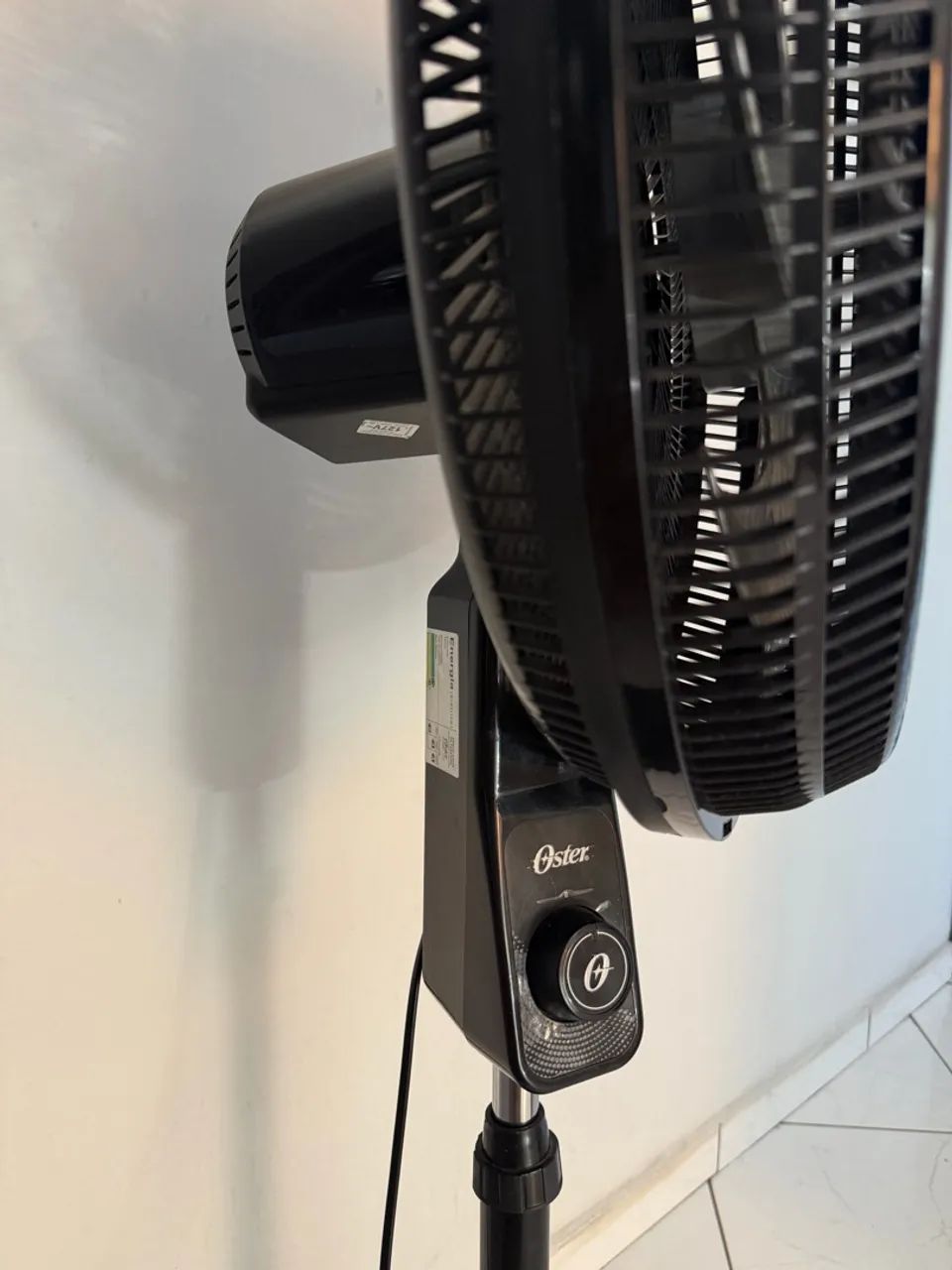 Ventilador de coluna Oster - Foto 4