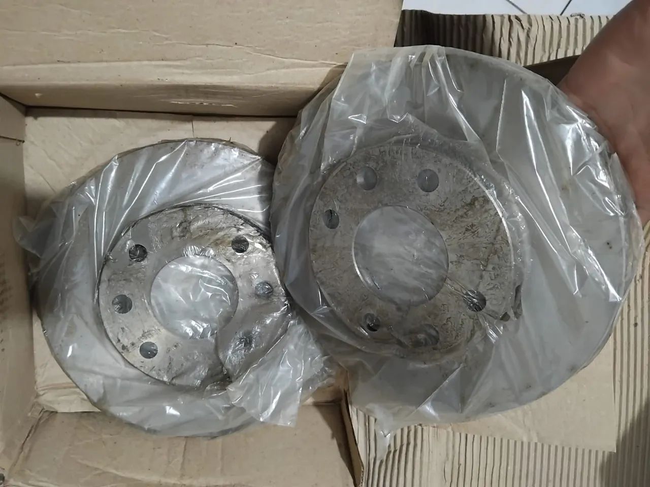 Disco de freio ventilado furação peugeot e ford - Foto 2
