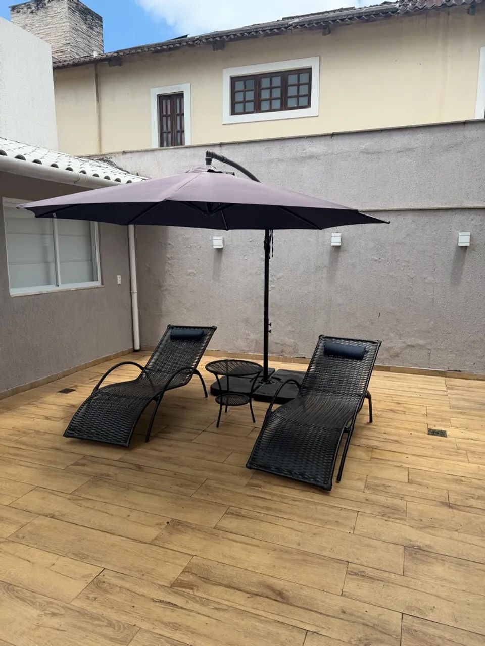 Conjunto Ombrelone 2 espreguiçadeiras e mesa de centro  - Foto 3