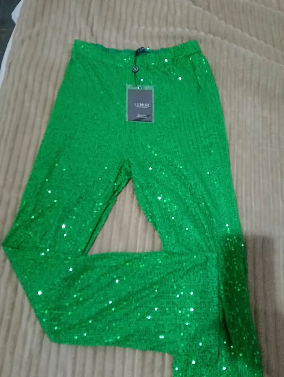 Vendo calça de Paetê nova - Foto 5