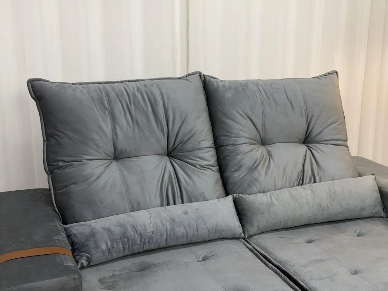 Sofá Retrátil 2 Lugares 1.80m Veludo Cinza  - Foto 5