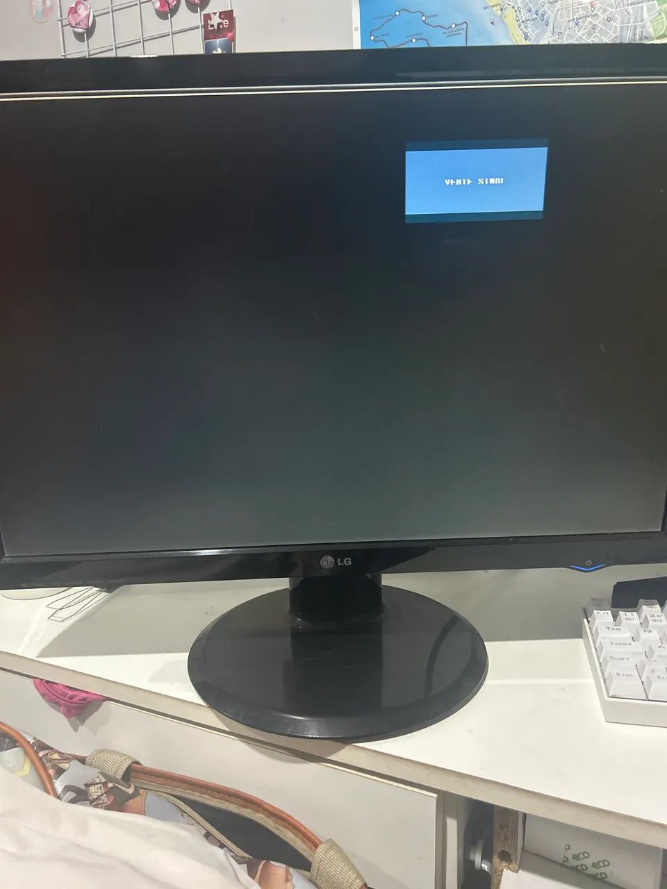 Monitor LG Flatron 22? L226WTQ - COM DEFEITO (para peças ou conserto) - Foto 6