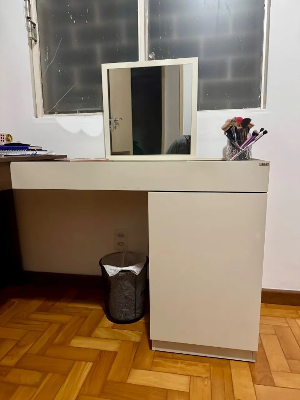 Escrivaninha e penteadeira  - Foto 3