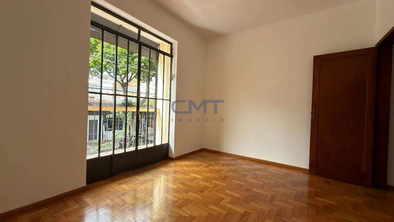 Apartamento 2 Quartos. Funcionários