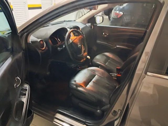 Nissan Versa Unique 1.6 16V Flex 4P Mec. 2016 - Foto 4