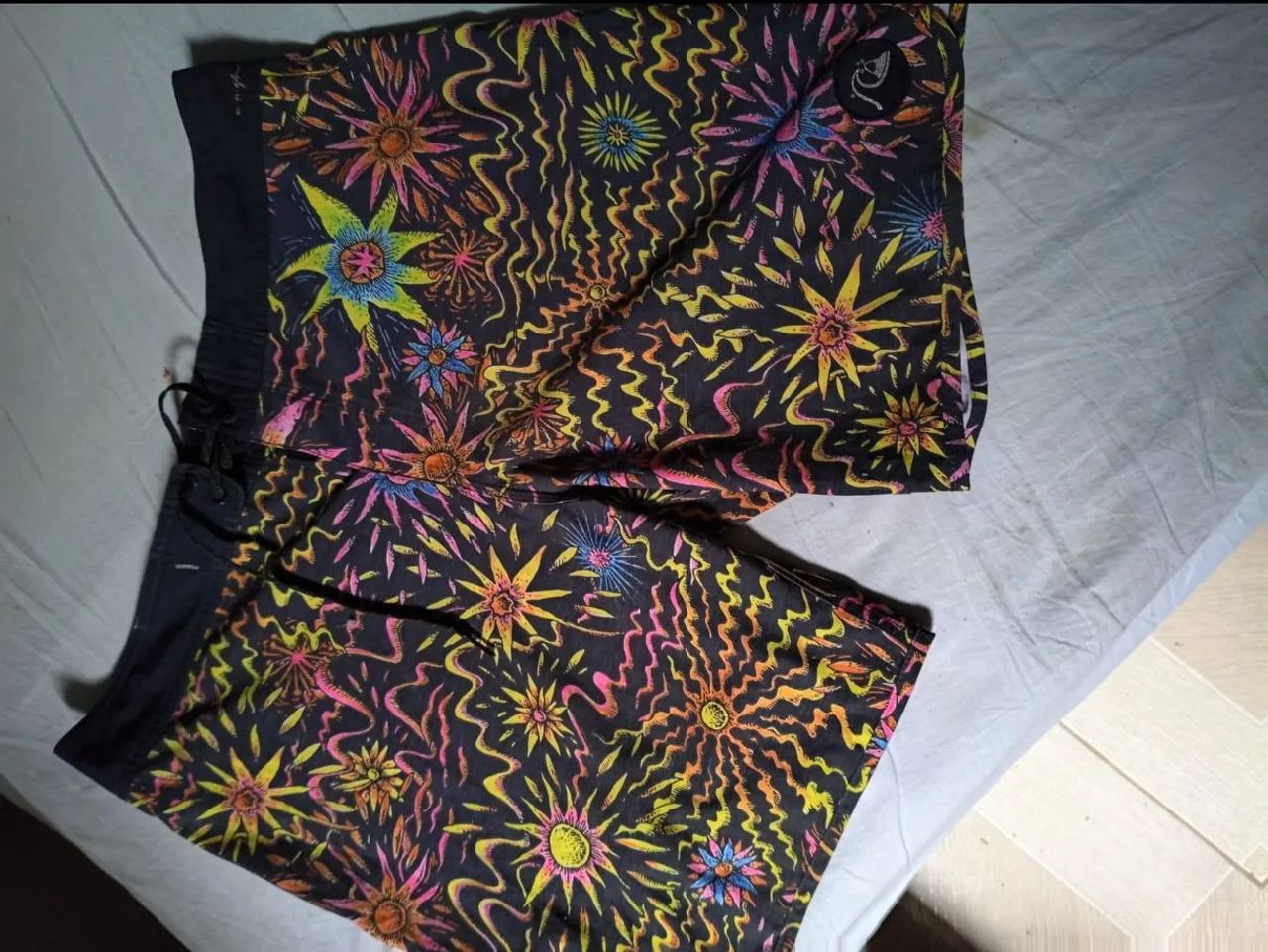 Bermudas novas e originais 