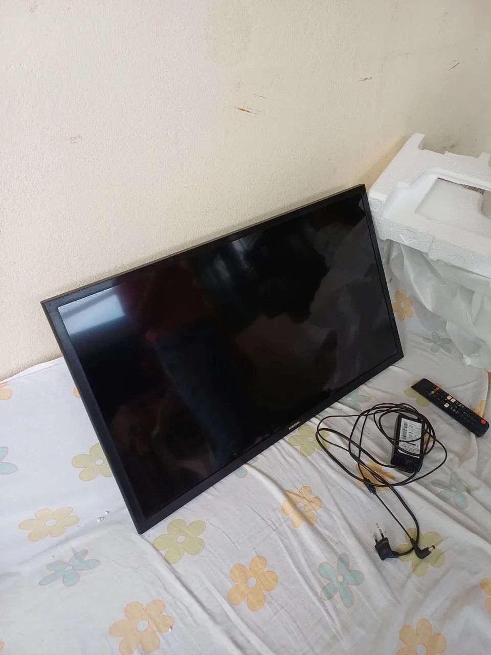 TV 32polegadas seme nova... - Foto 5