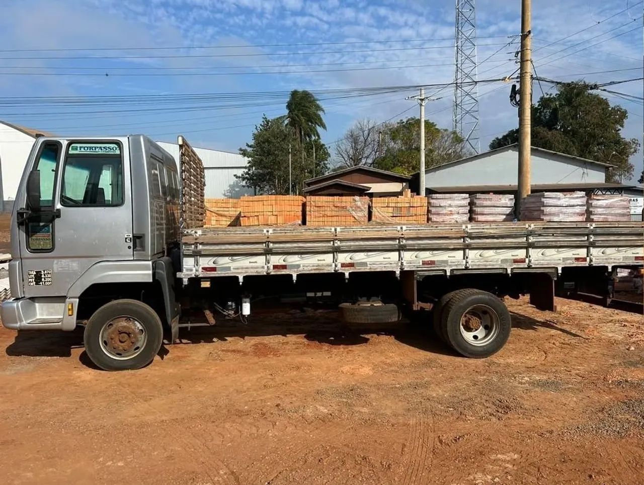 Ford Cargo 815 Ano 2011 - Foto 3