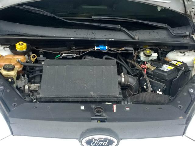 Fiesta Hatch 1.0 é Na World Car - Foto 2