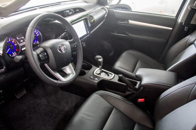 TOYOTA HILUX CD DSL 4X4 SRV AT 19/20 - Foto 18