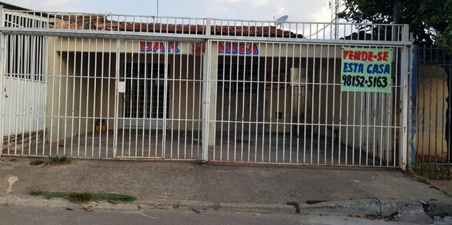 Casa de 2 Quartos - Escriturada com Barraco de Fundo - Aceita Proposta