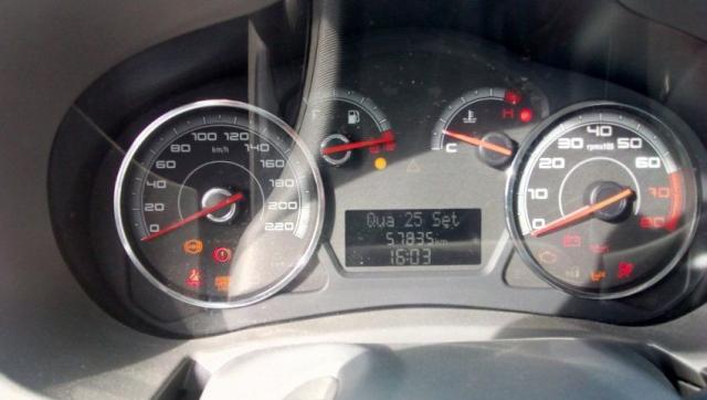 FIAT PALIO NOVA GERAÇÃO ATTRACTIVE 1.0 8V EVO FLEX Prata 2015/2015 - Foto 16