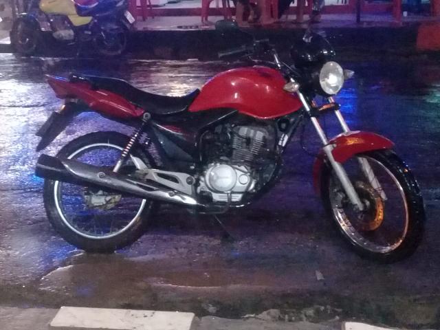 Moto toda original não bate nada motor calado de fábrica tenho os dois documentos. 4.000