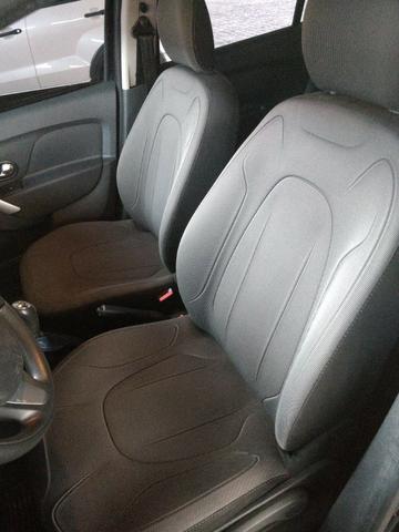 Renault Sandero Dynamique 1.6 5p mod 2015 - Foto 6