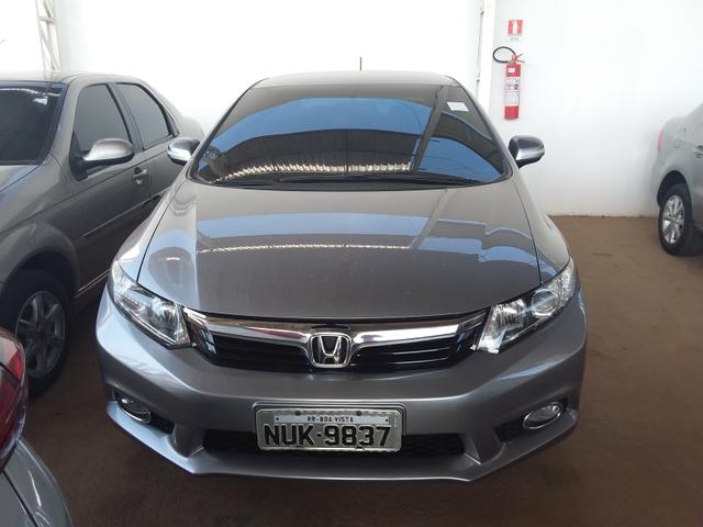 HONDA CIVIC LXR 2.0 13/14- veiculo em ótimo estado de conservação